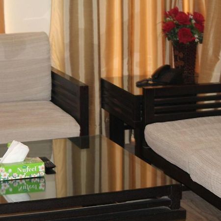 Hotel Vipul Grand คูร์เคาน์ ภายนอก รูปภาพ